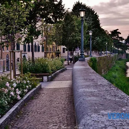 Riva San Zeno - Mood Apartment Verona